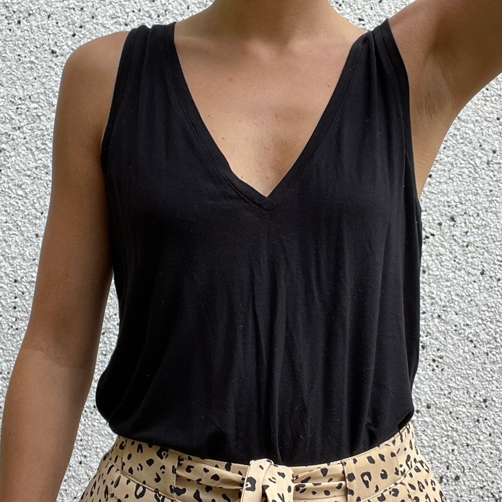 Black Aritzia Babaton Tank